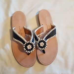 Jack Rogers 6.5 girls fit like a women's narrow 8